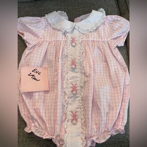 Cecil & Lou Easter bubble